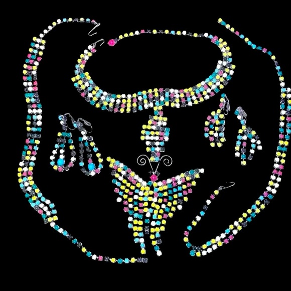 Rainbow Milk Glass Rhinestone Butterfly Necklace Parure Set - Picture 2 of 9